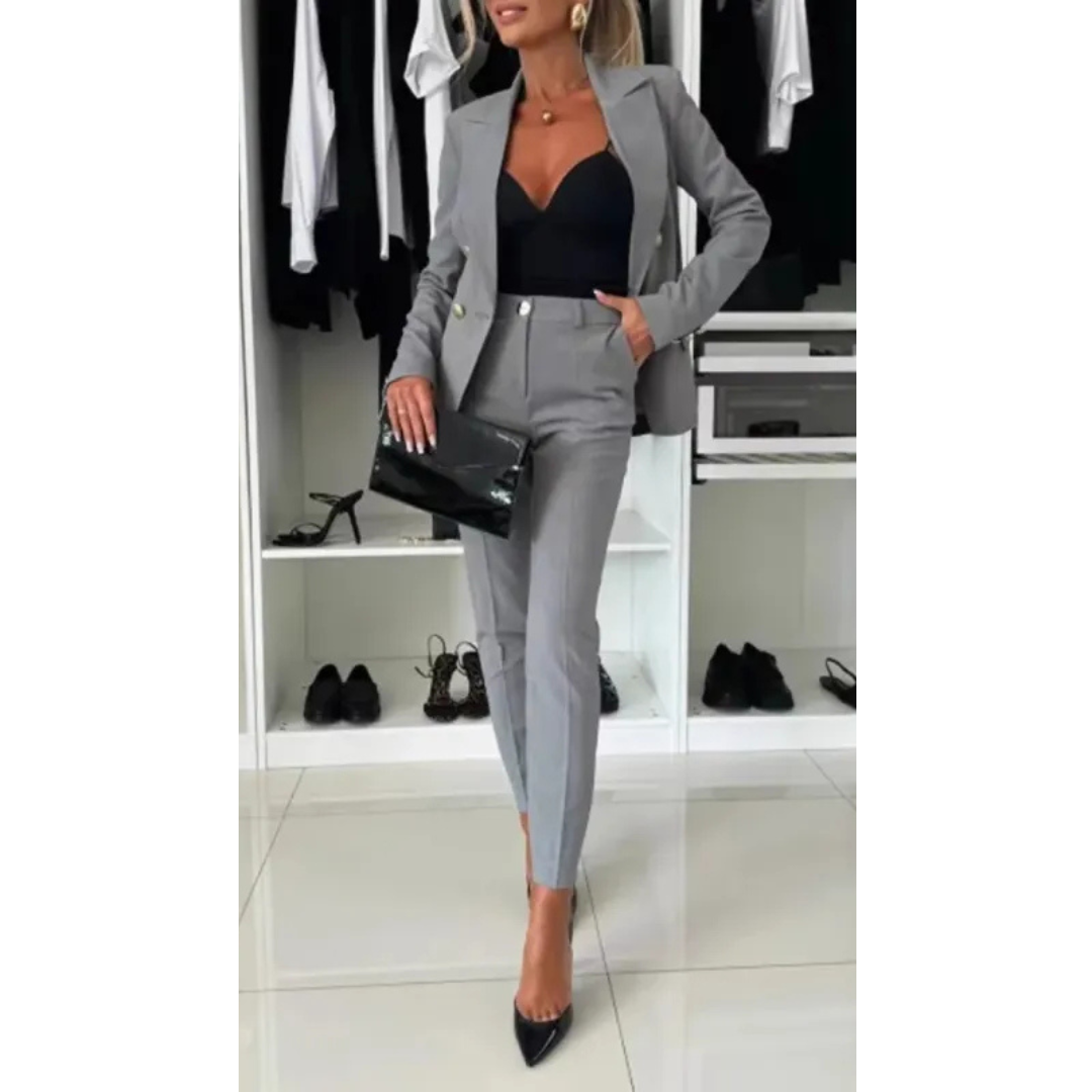 Jessica - Business Suit